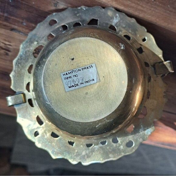 Vintage Hampton Brass Small Brass Basket Red Berries Holidays 6"x6" Foldable - Picture 4 of 6